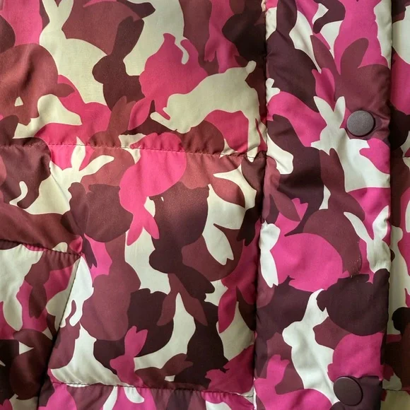 Lululemon Puffy Vest – Size 2 – Pink/Berry Camo Print - Picture 5 of 10